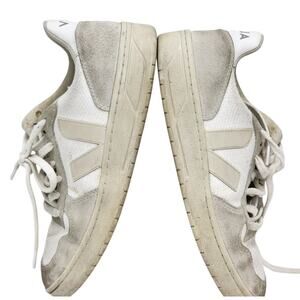 Veja Shoes V-10 Low Top Sustainable Sneakers Womens 10 White Lace Up Brazil